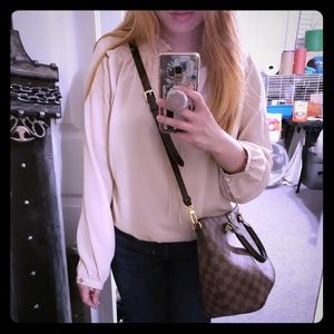 Auth. Louis Vuitton Siena MM Ebene